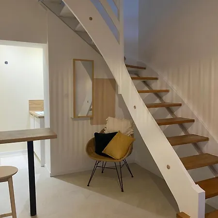 -au Bout De L'impasse- Centre