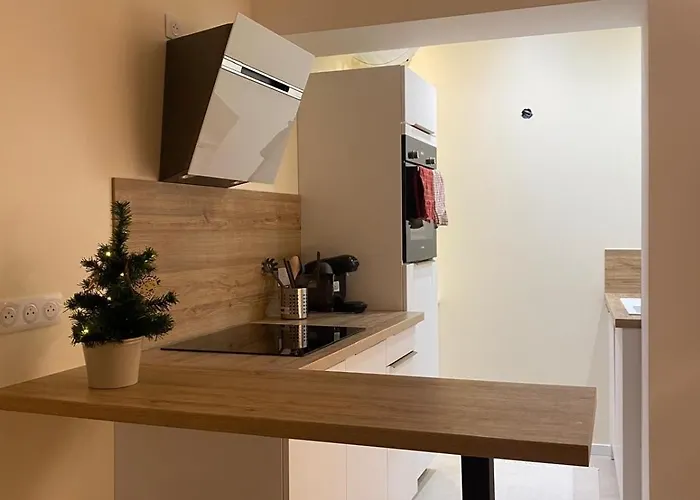 -au Bout De L'impasse- Centre