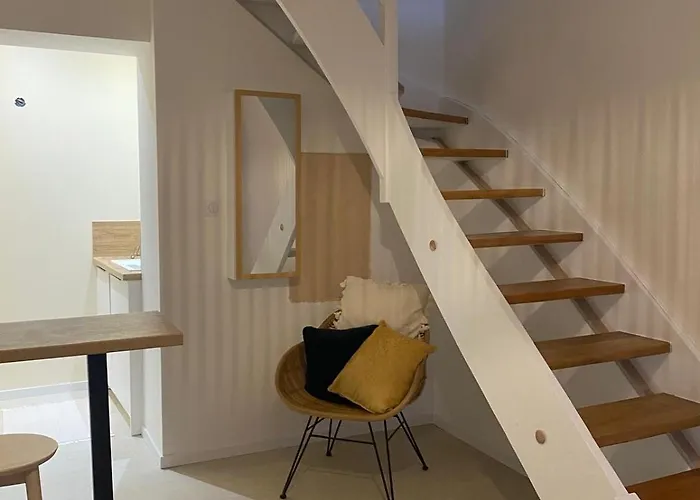 -au Bout De L'impasse- Centre